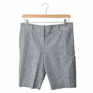 Striped Seersucker Ann Taylor. Devin Fit. Size 4. Great Condition